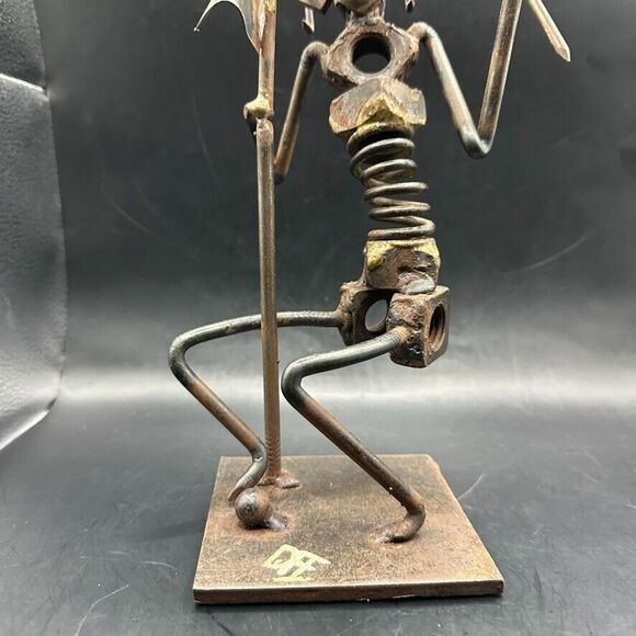 Vintage Metal Golfer Nuts Bolts Figure Flag Welded Art Unique Signed DFF Patina - Picture 15 of 16